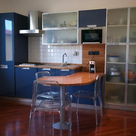 Hostdomus - Brezza Marina House Tatil Evi Alassio